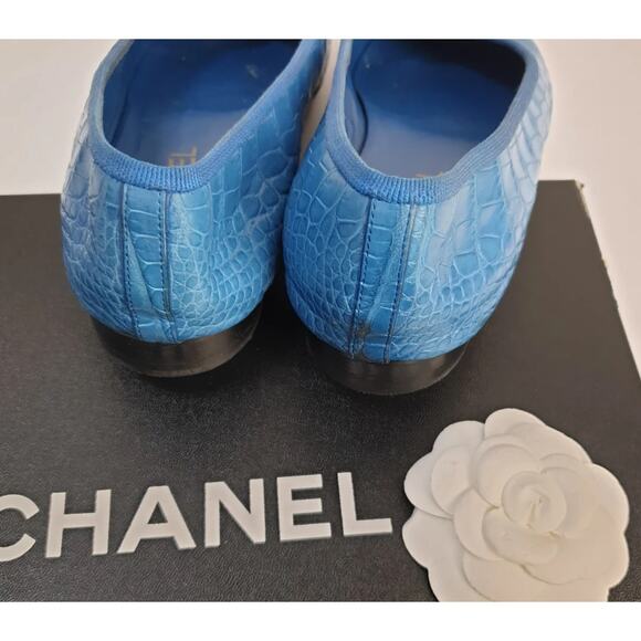 CHANEL Blue Alligator CC Ballerina Flats  Sz. 40.5 - Picture 3 of 11